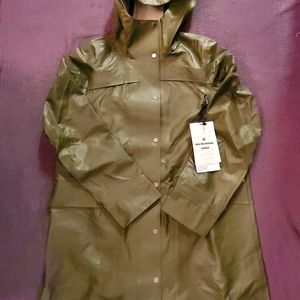 Lululemon Into the Drizzle raincoat jacket